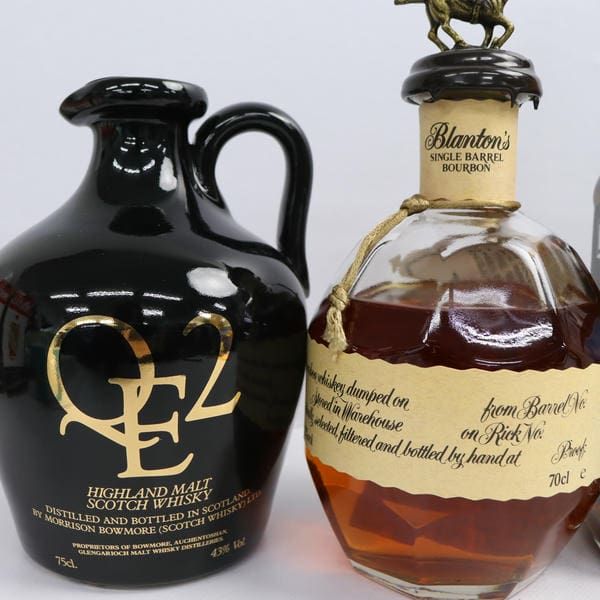 クイーンエリザベス2世 QE2 12年 黒陶器 750ml スコッチウイスキー