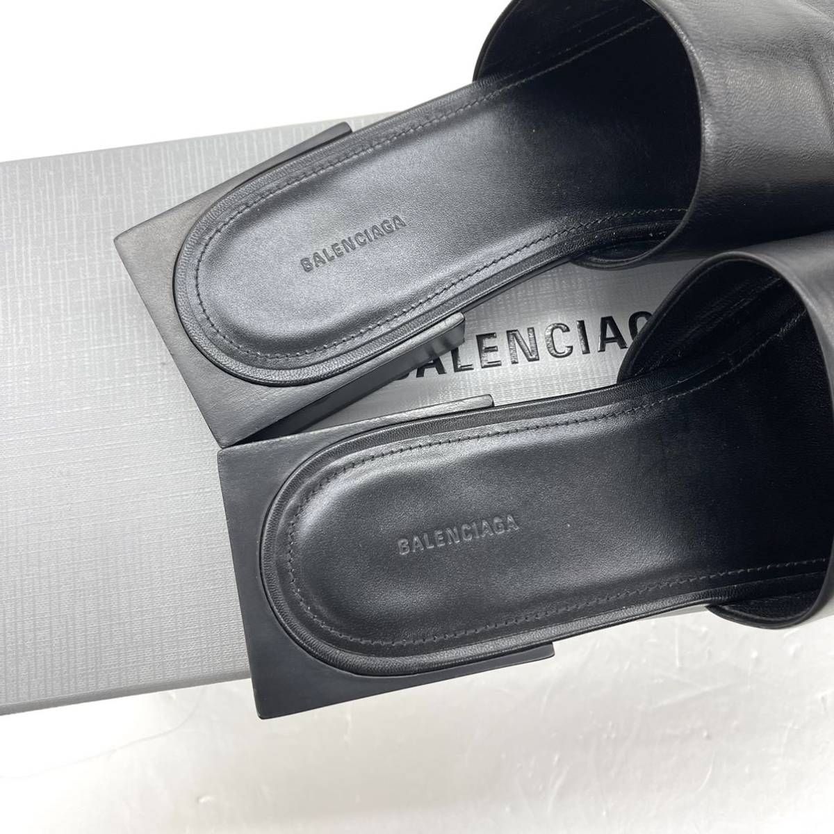 正規品 BALENCIAGA バレンシアガ 653796 WA8FF 1090 レディース