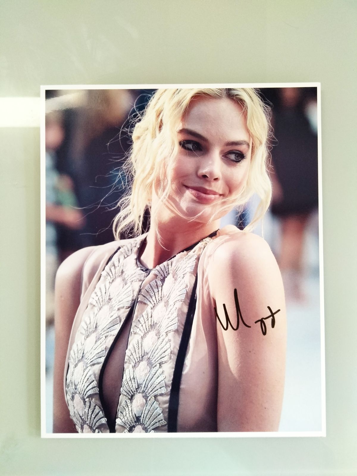 マーゴット・ロビー…直筆サイン入り超大型写真…Margot Robbie