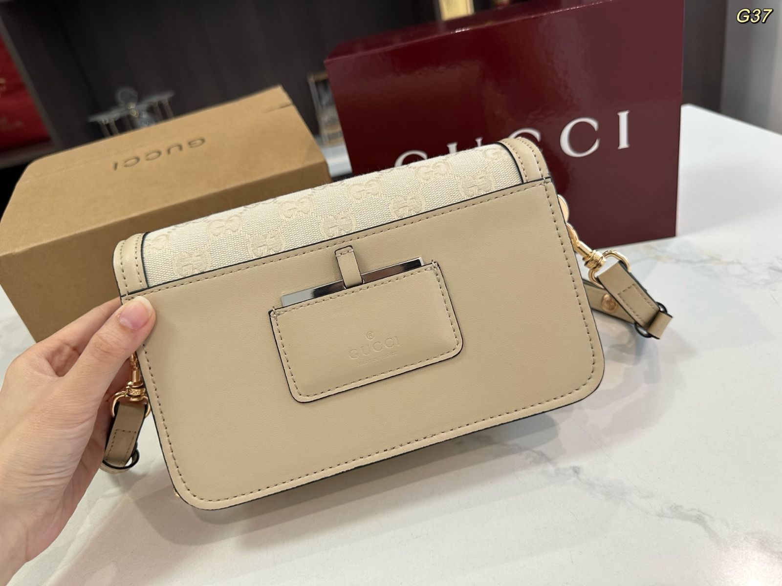25新作 GUCCI GGマーモント スーパー ミニバッグ ツイード 210.jpg
