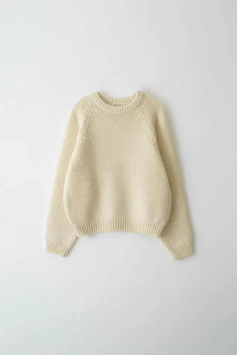 ナッシングリトゥン Uネックニット