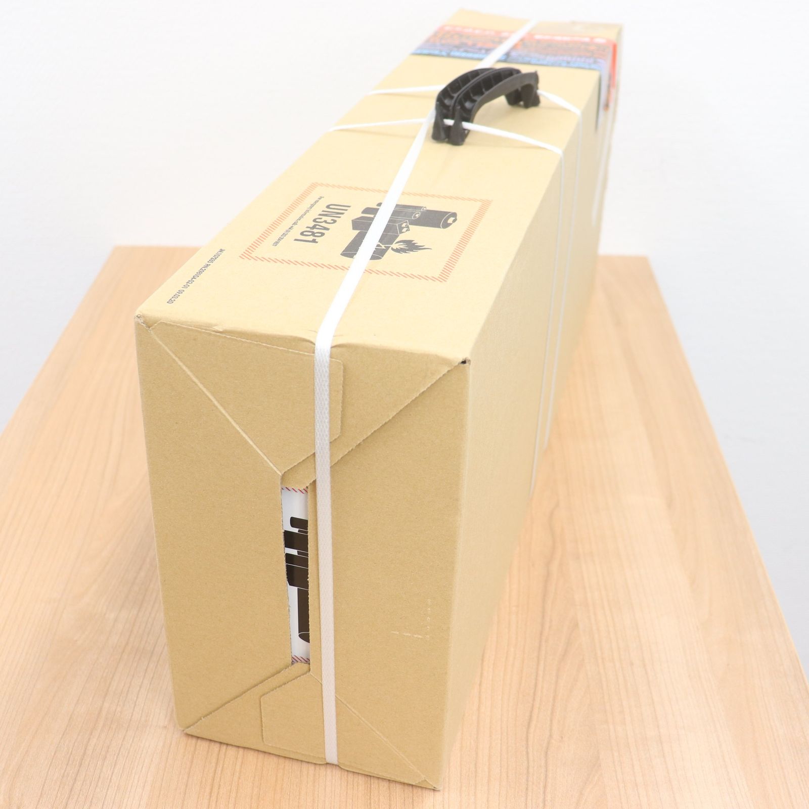 ダイソン Dyson V8 Slim Fluffy 新品未開封 ダイソン dyson V8 slim fluffy 新品未開封