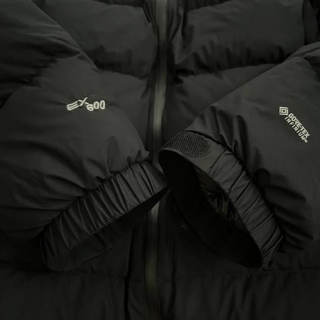 現行 mont-bell モンベル パーマフロストライトダウンジャケット 黒  