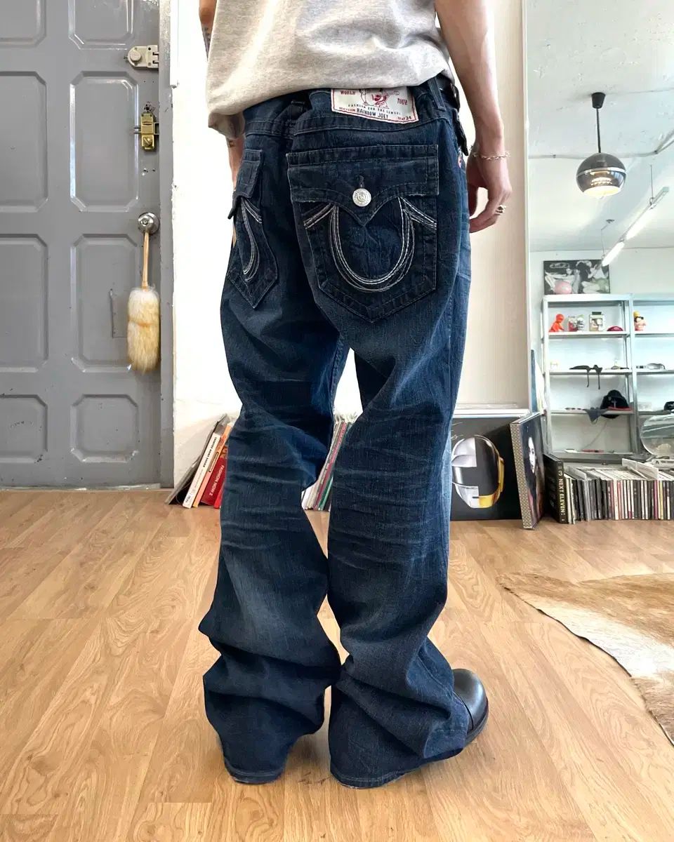 トゥルーレリジョン　true religion フレア　34×33 トゥルーレリジョン 34インチ フレアデニム - メルカリ