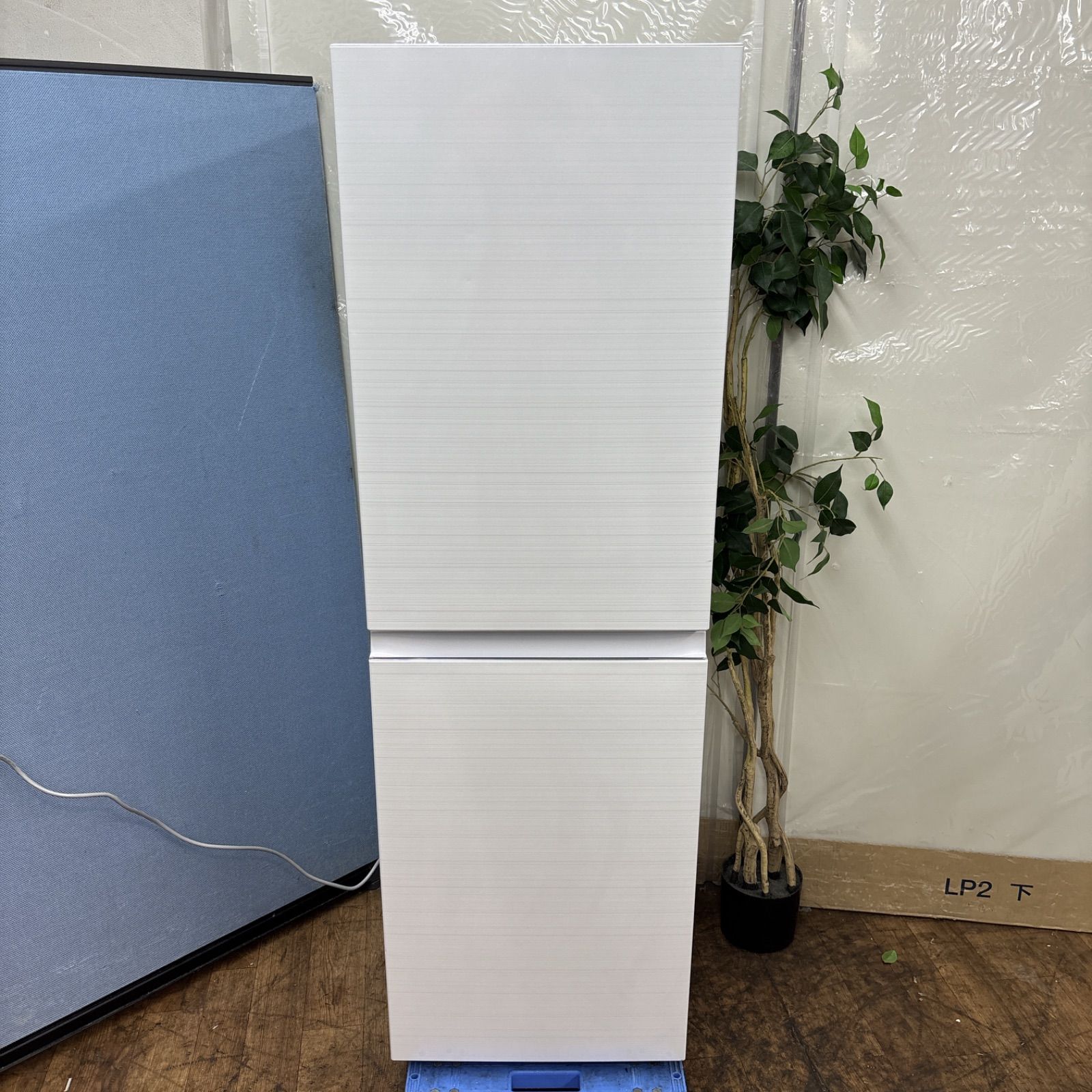 I361 名古屋市近郊配送設置無料 製の高年式♪ Haier 冷蔵庫 148L mee フリーミー 動作 クリーニング済