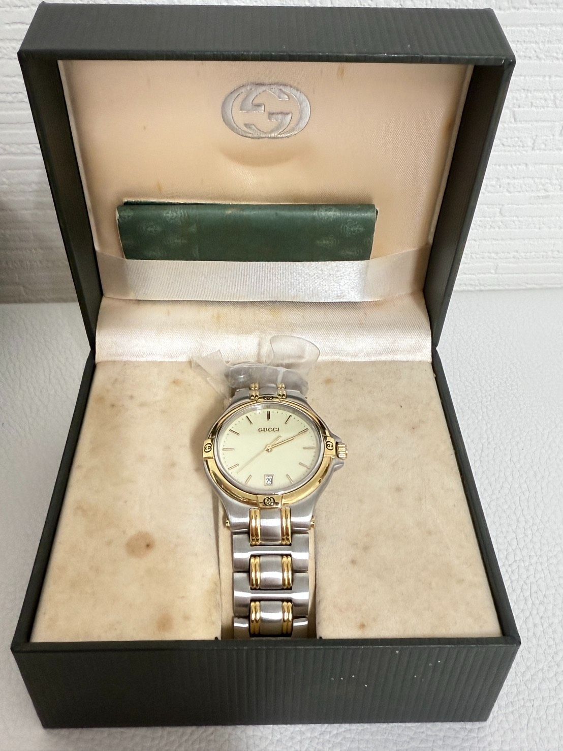 正規品 GUCCI グッチ 9040Mデイト アイボリー文字盤