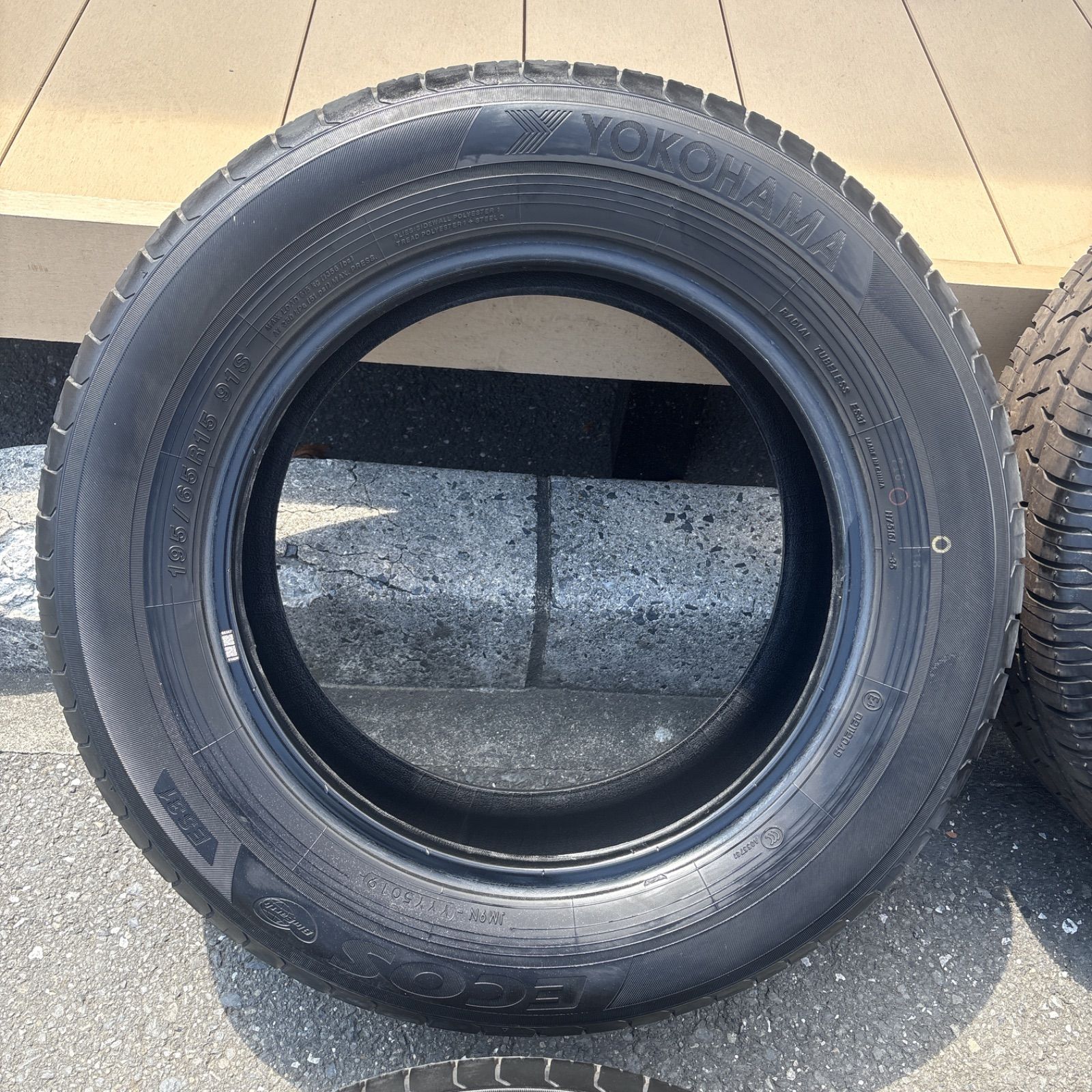 車 最終値下げ 送料込 4本セット YOKOHAMA ECOS 195/65R15