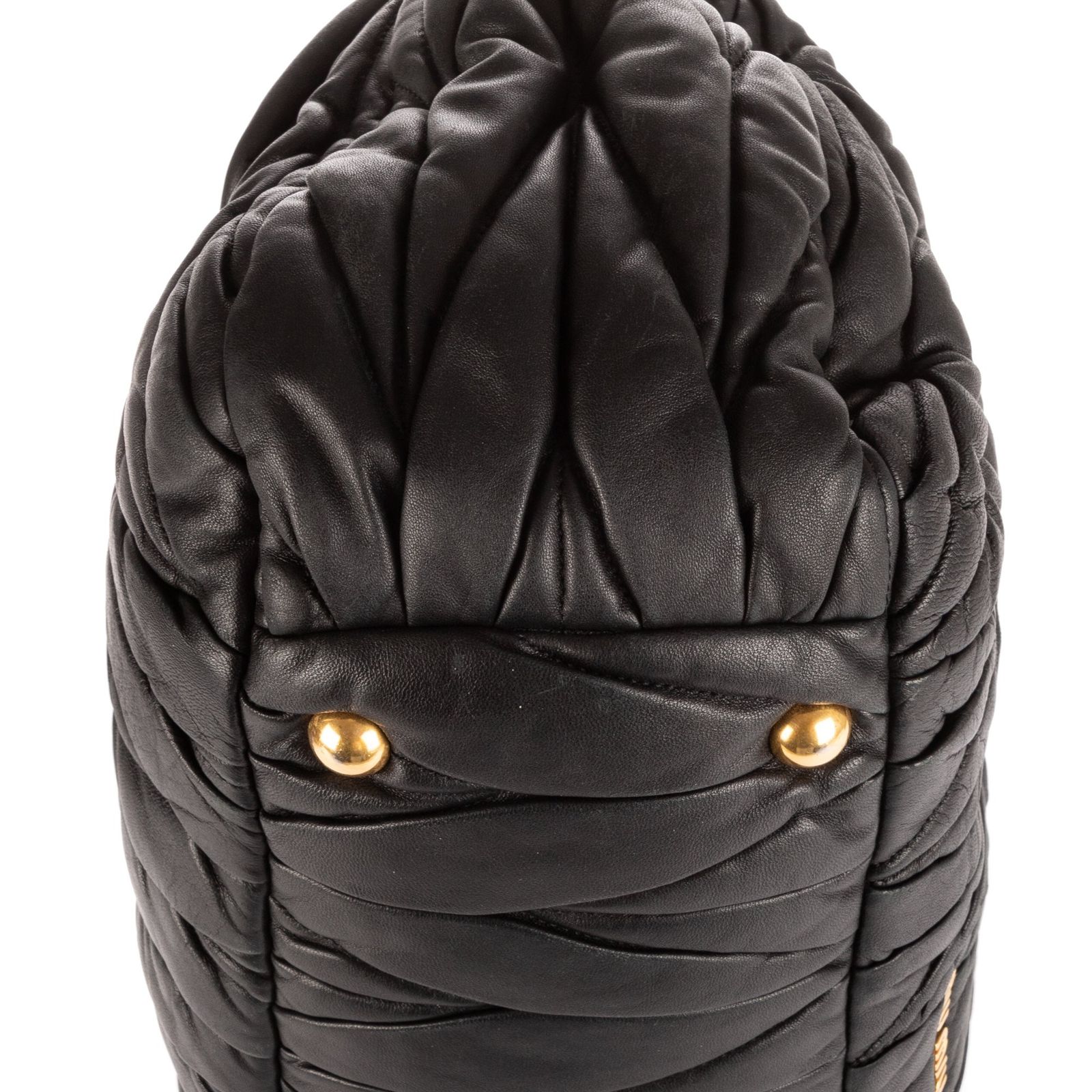 ミュウミュウ大フラップサッチェル黒マトラッセパテントレザーA