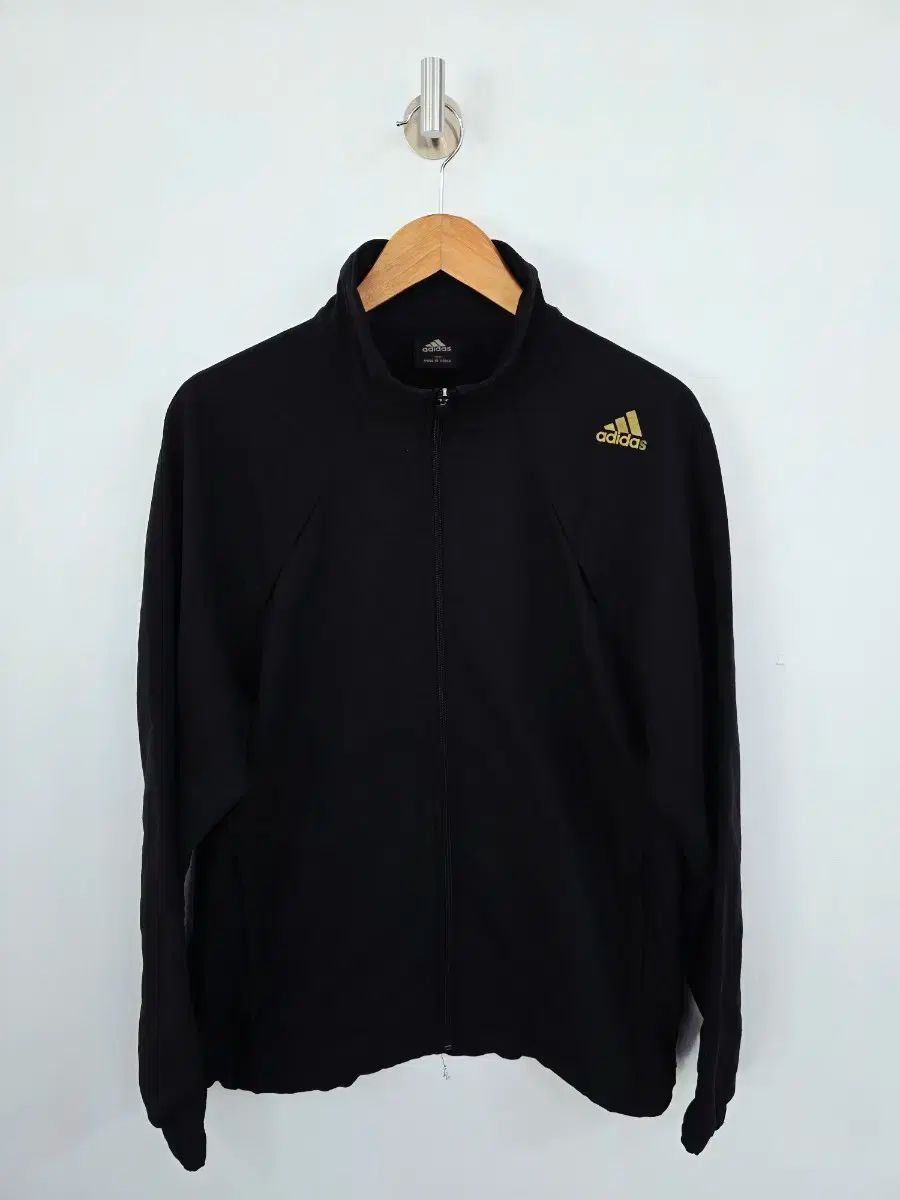 105 adidas アディダス KOREA ビッグロゴ トラック ジャケット
