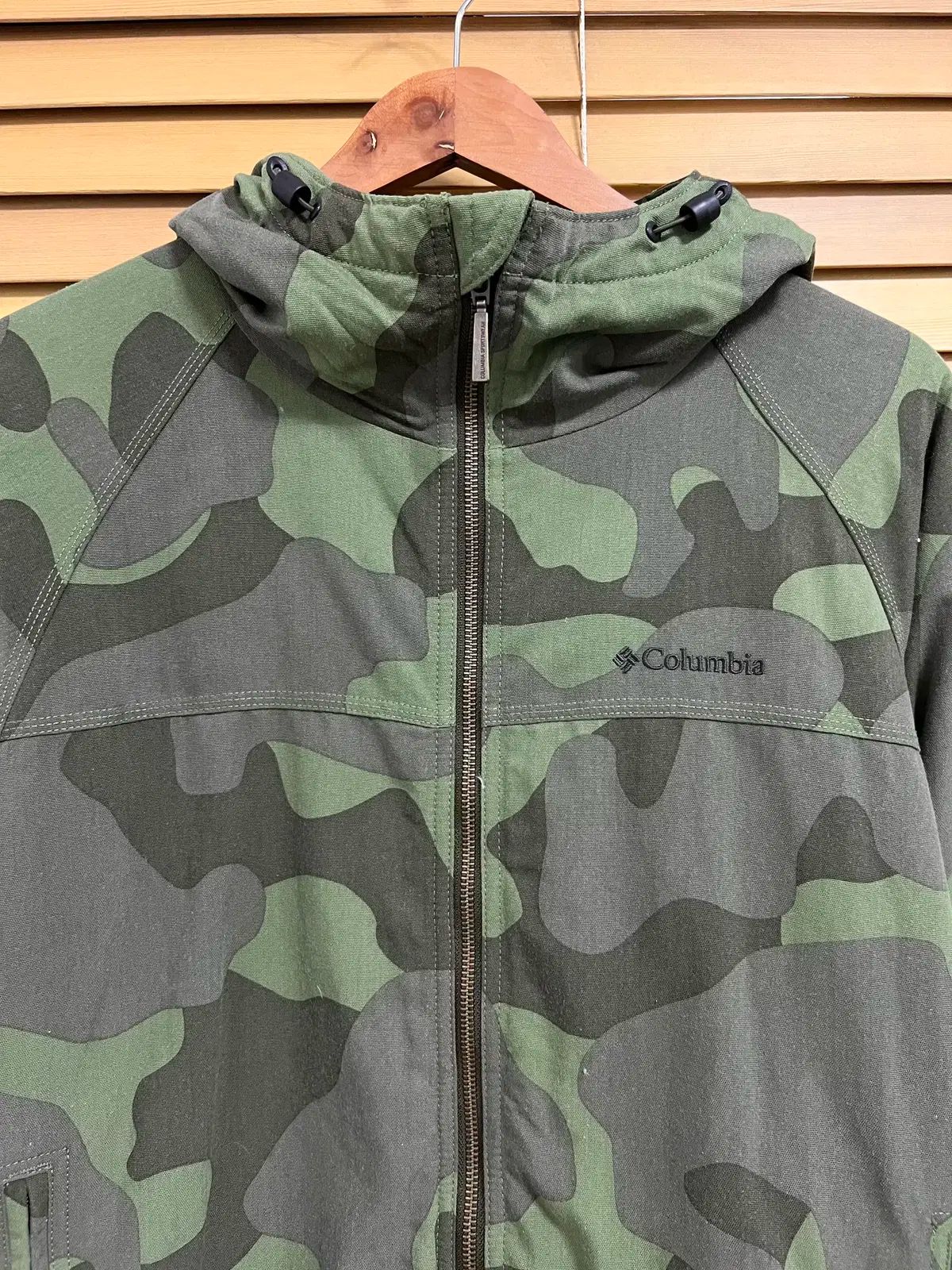 Columbia コロンビア メンズ カモフラ フード付きジップアップジャンパー M