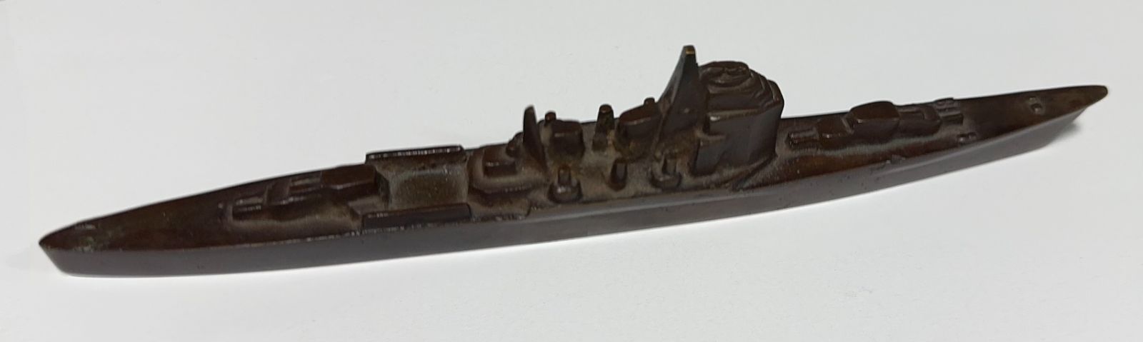 文鎮　（軍艦文鎮 銅製）