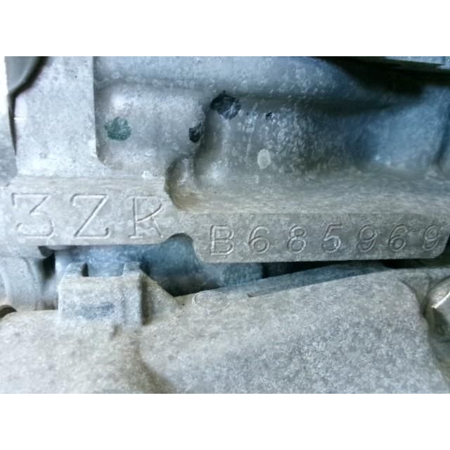 エンジン 3ZR-FAE