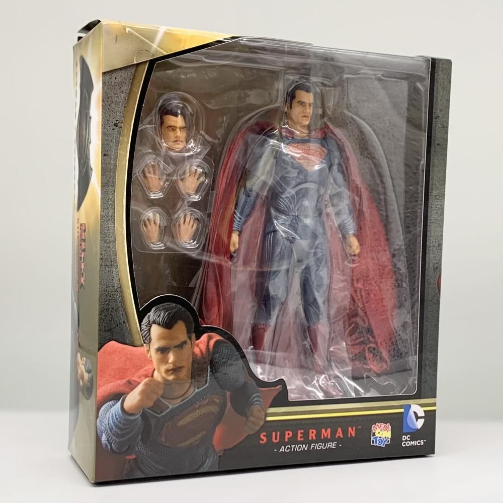 中古】未開封 メディコム・トイ バットマン vs スーパーマン