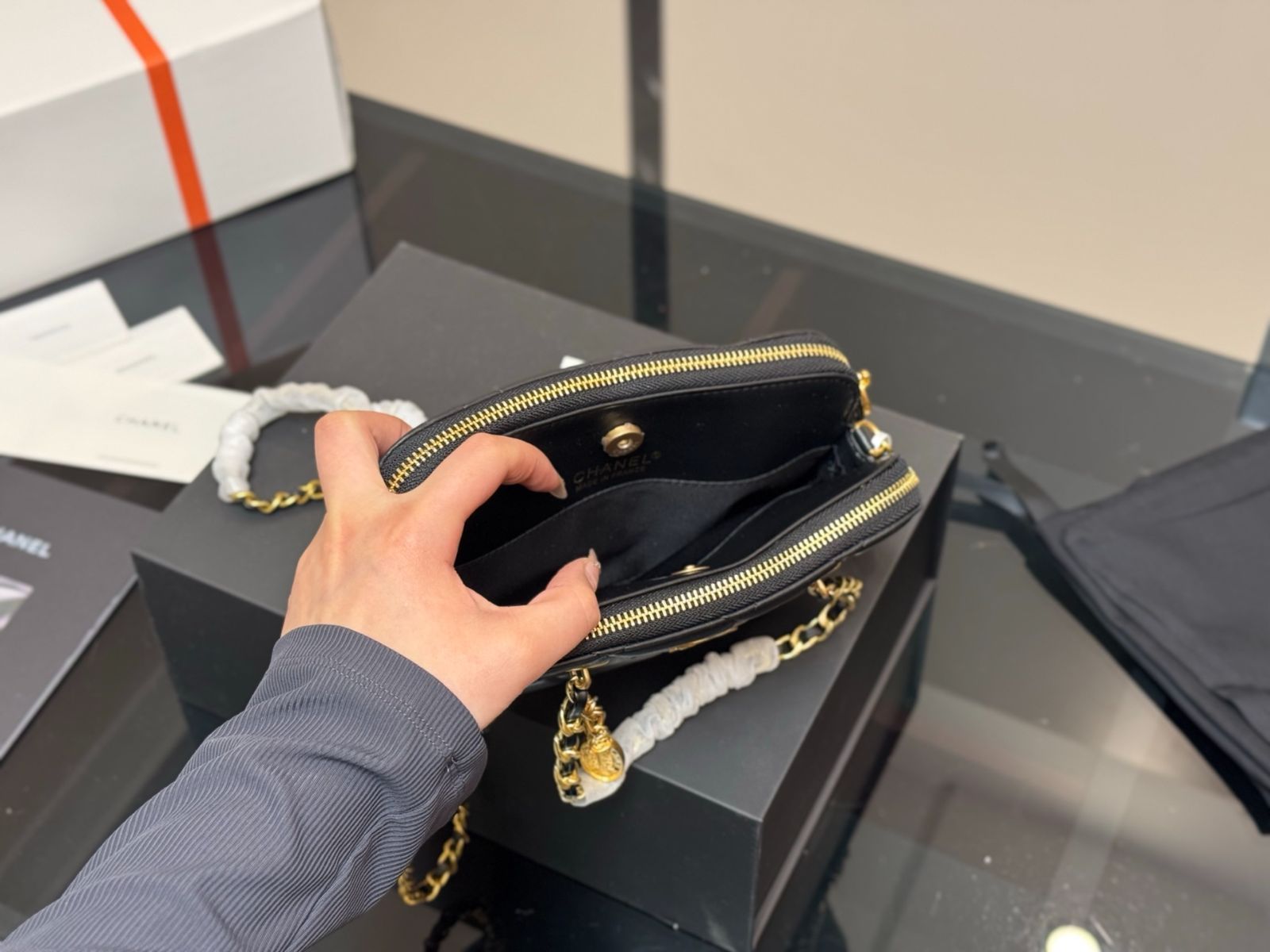 今日 Chanel 23B G Coin Boston Bag ゴールドコイン ボストンバッグ