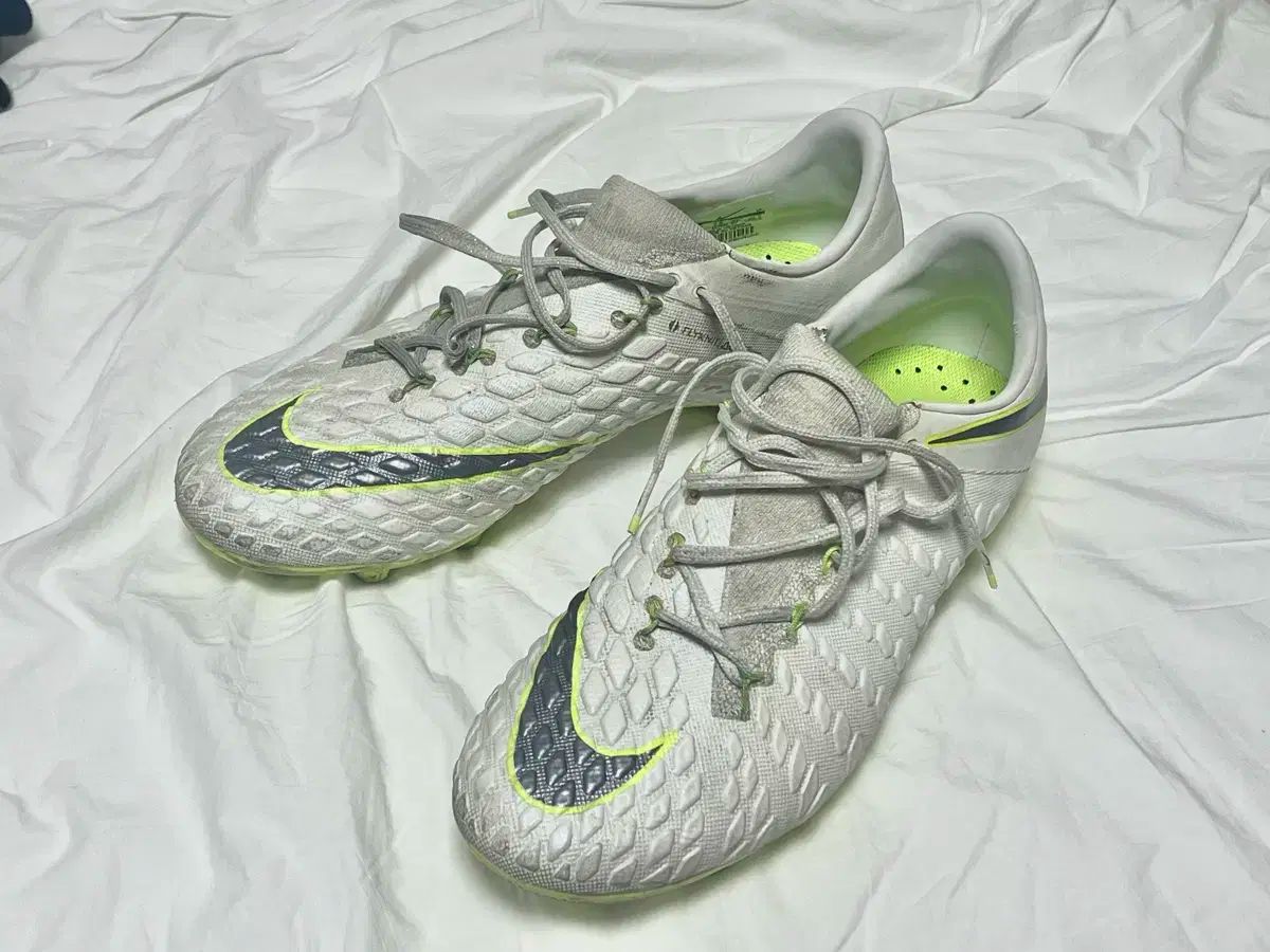 NIKE ナイキ ハイパーヴェノム ファントム 3 エリート HG 265