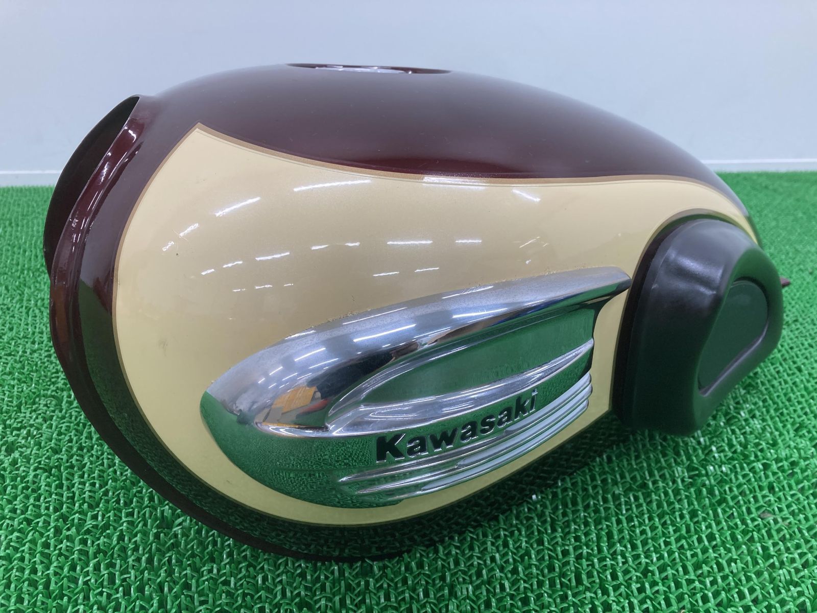 W650 タンク ワイン 51081-5157 カワサキ 純正 中古 バイク 部品