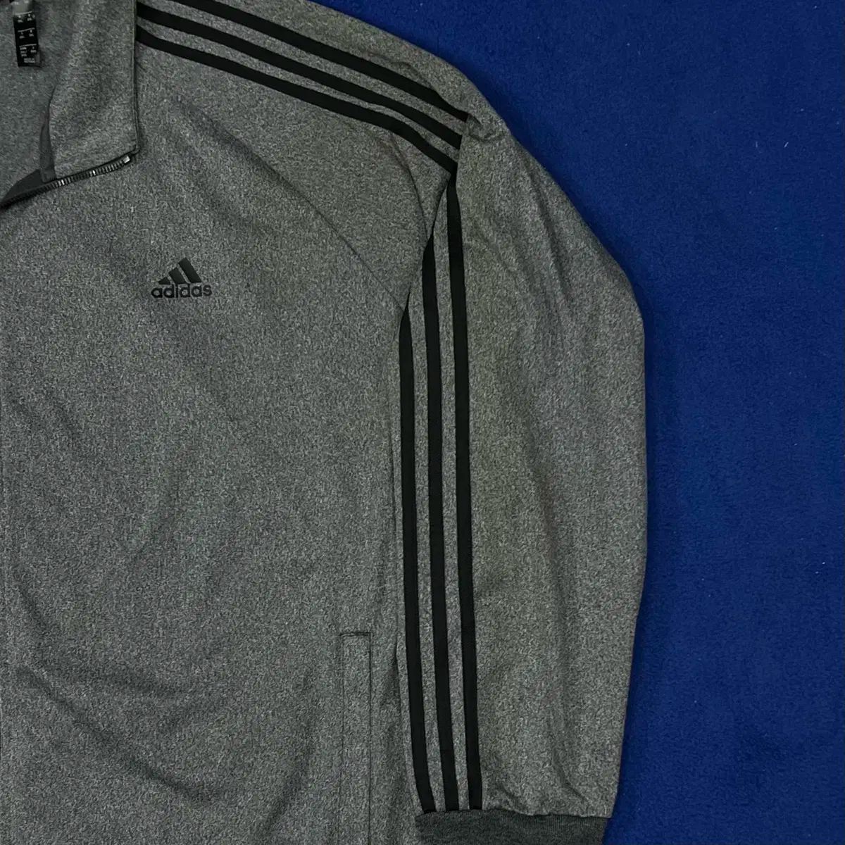 adidas アディダス