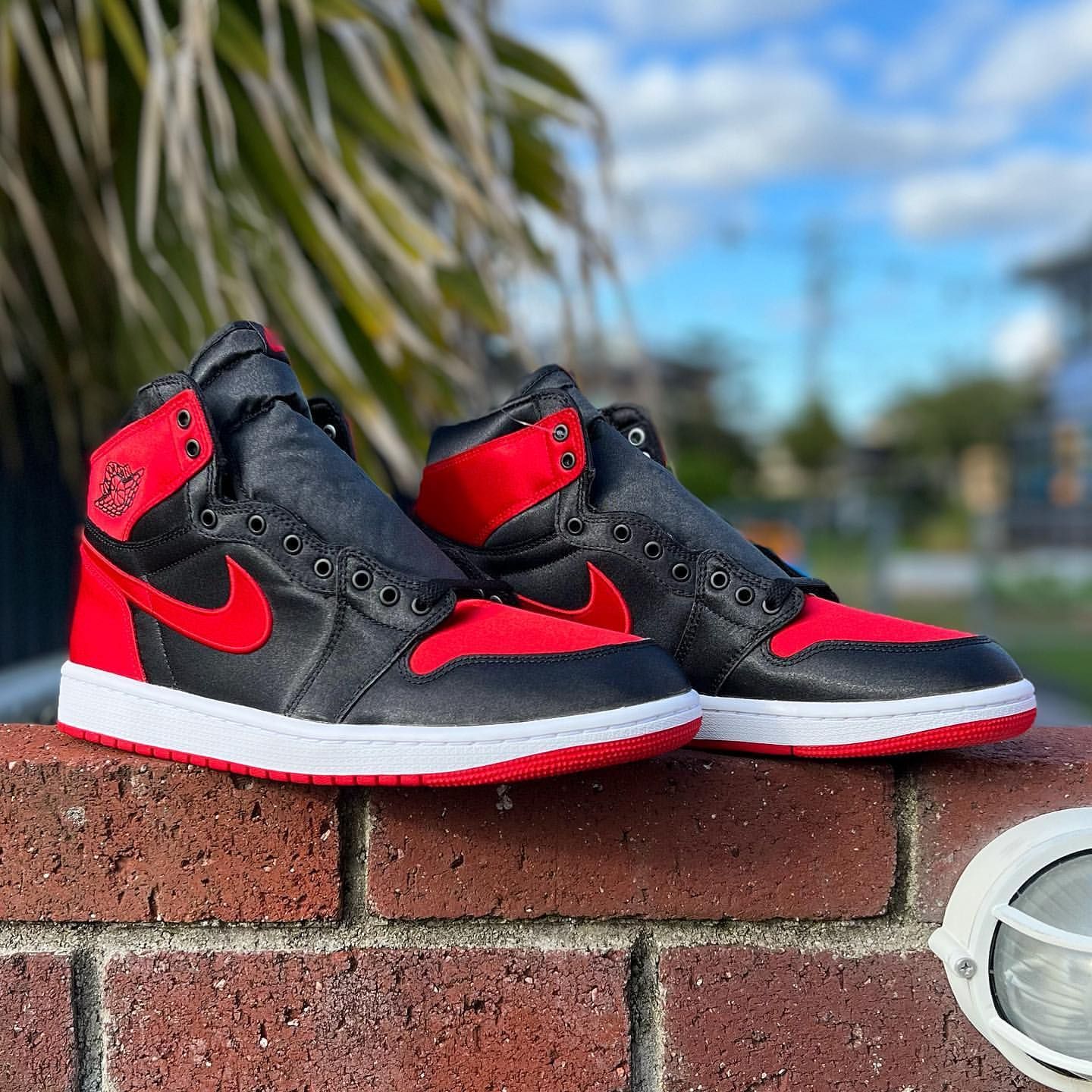 メンズナイキ WMNS AIR JORDAN 1 RETRO HIGH OG Satin Bred FD4810-061 エアジョーダン1レトロオージーサテンブレッドスニーカー  メンズ 25cm - スニーカー