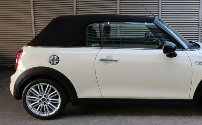 BMW MINI ミニ 給油口 キャップ カバー 全4色 F55 F56 F57 COOPER S / COOPER SD 用 クーパーS  クーパーSD フューエルタンク ガソリンタンク ミニクーパー 【カー用品のお店BeeTech】カスタマイズ 車用品 - メルカリ