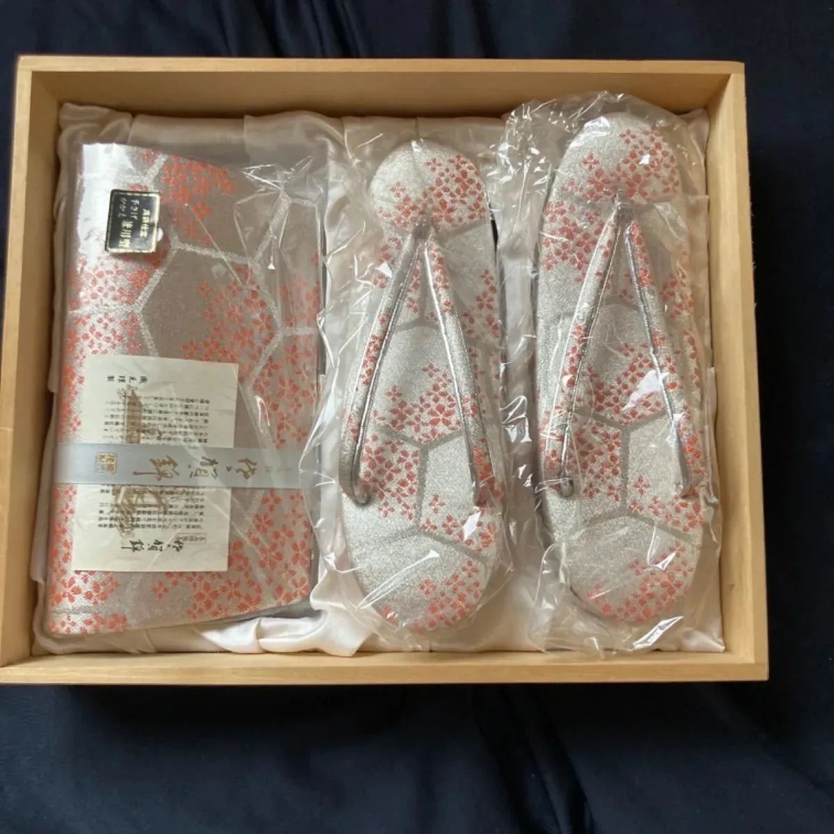 【新品未使用】西陣織 おしゃれ草履＆バッグセット Mサイズ シックモダン 楽天市場】西陣織 草履バッグの通販 【新品未使用】西陣織 おしゃれ