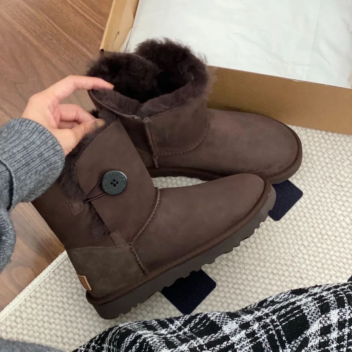 UGG アグ ムートンブーツ タッセル 可愛い レディース - メルカリ