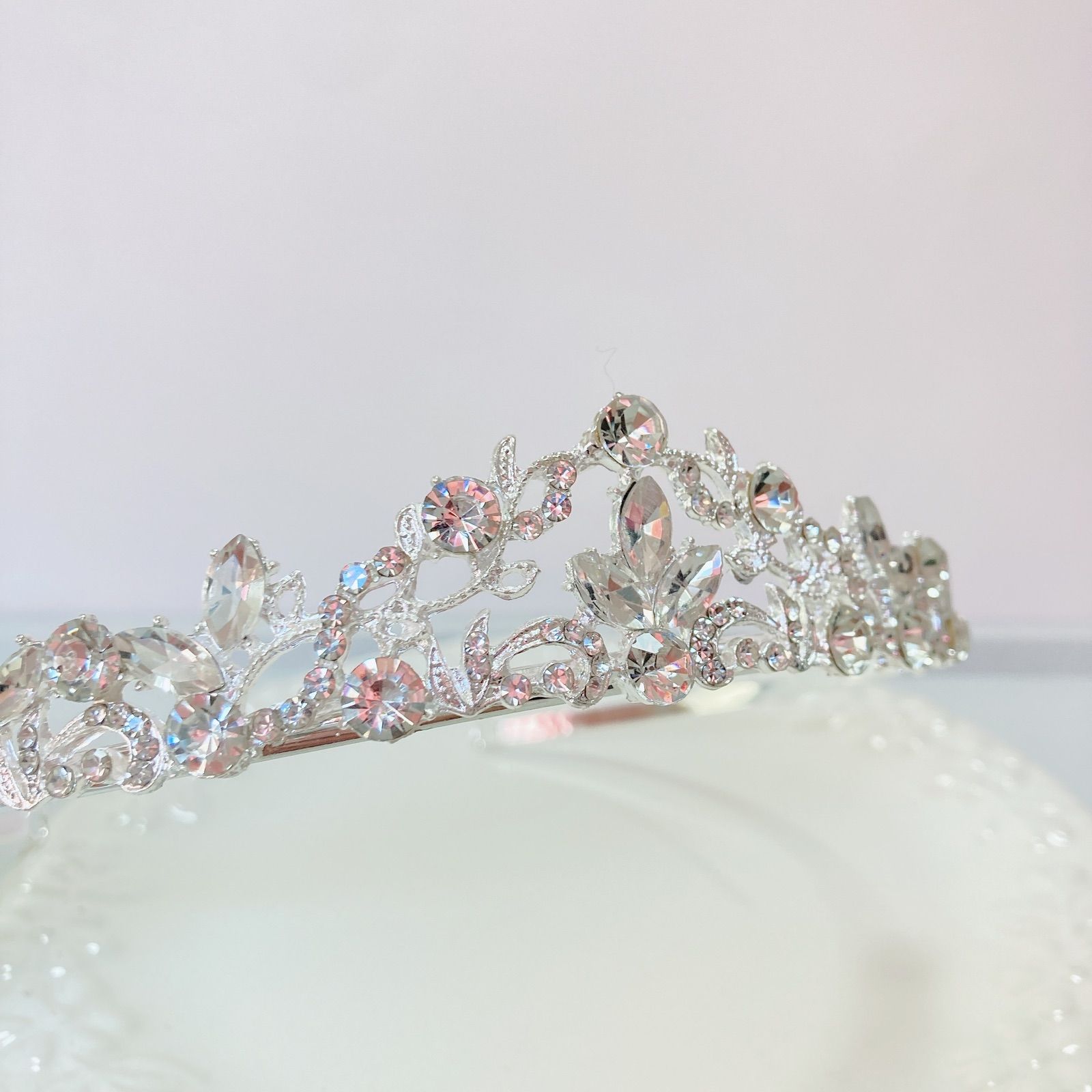 ウェディング ドレス 花嫁 ティアラ シンプル キュービック