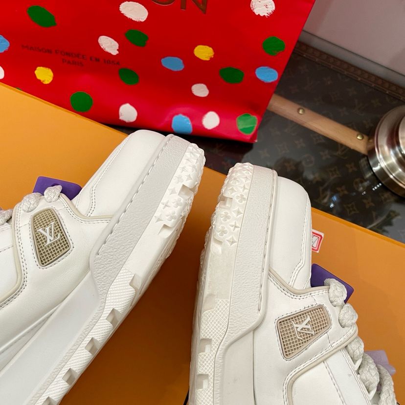 新品未使用 Louis Vuitton ルイヴィトン LVトレイナーマキシ 