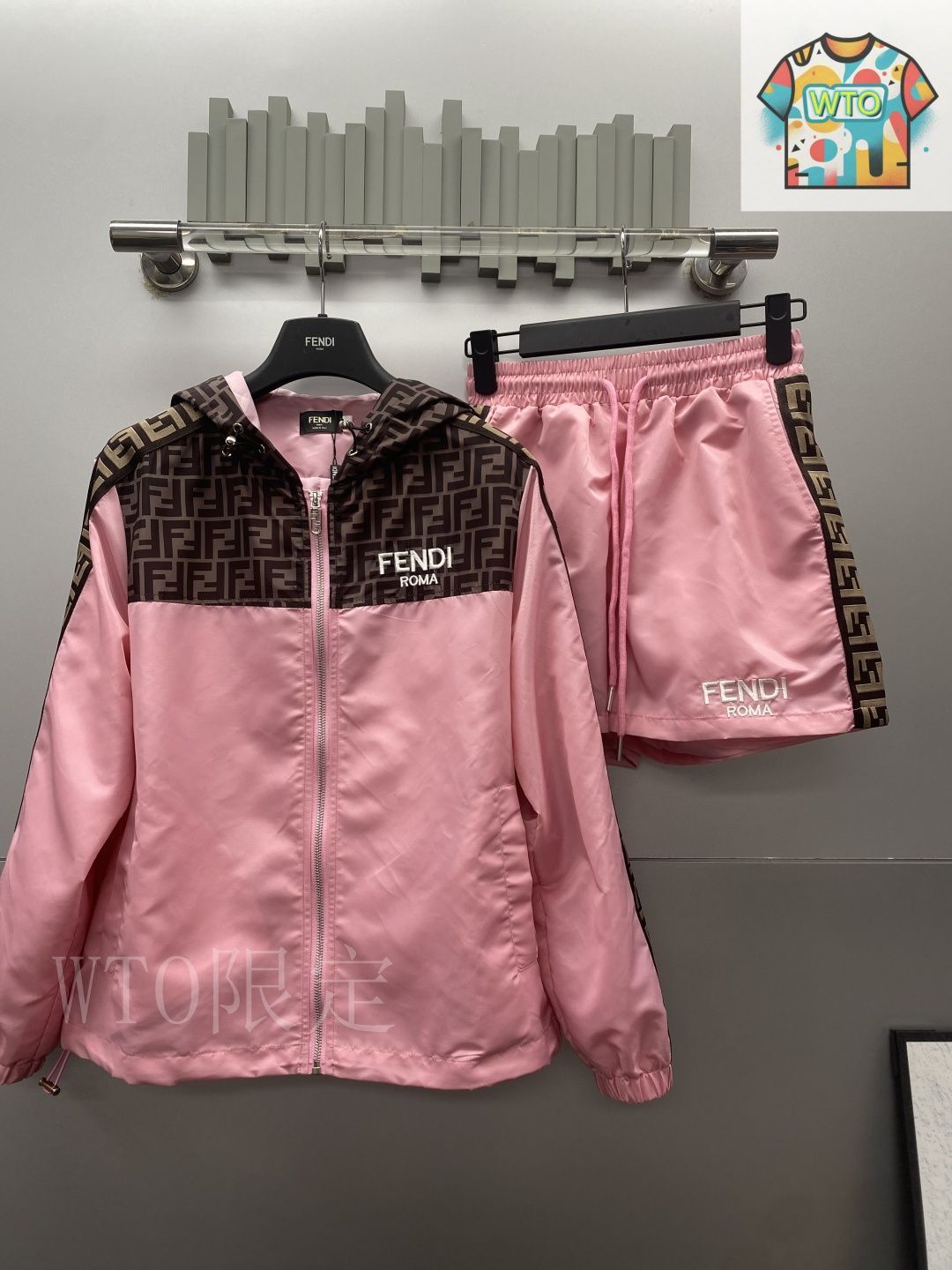 今日特価】Fendi Hooded Jacket & Shorts Set ニロンセット-3