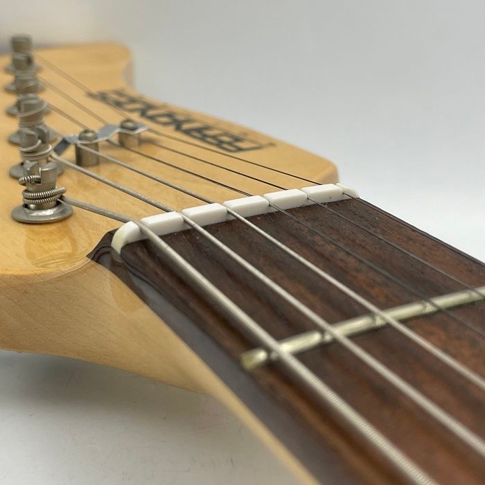 Fernandes ストラトタイプ エレキギター 3シングル 黒 22F 中古