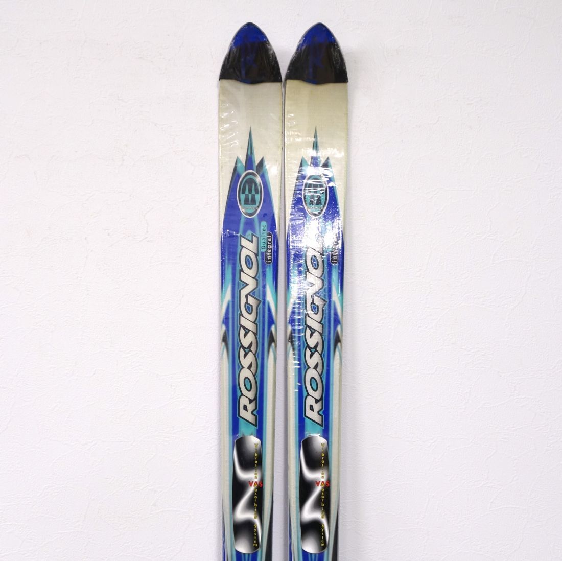 ROSSIGNOL - 未使用 ロシニョール ROSSIGNOL DUALTEC E36 BETA 183cm センター 63ｍｍ レーシング スキー板 アウトドア 重量実測：約1580ｇ(一本あたり) 未使用 ロシニョール ROSSIGNOL DUALTEC E36 BETA 183cm