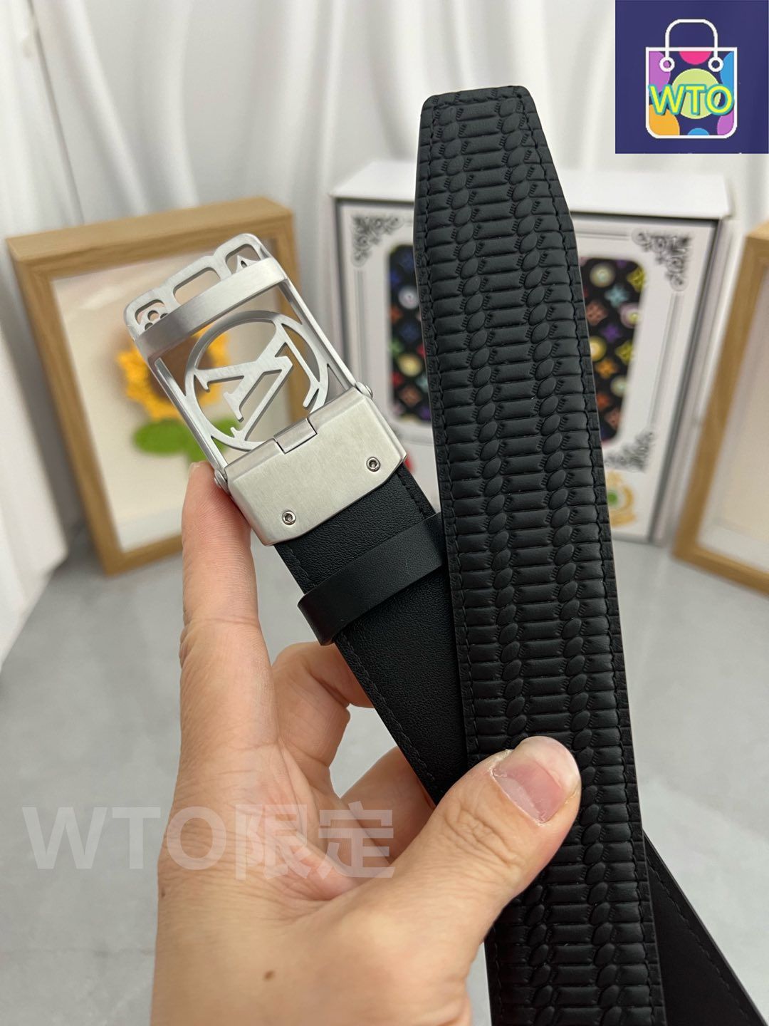 HTM　ルイヴィトン　ベルト 良品】ルイヴィトン LOUIS VUITTON M9604 エピ サンチュール LV