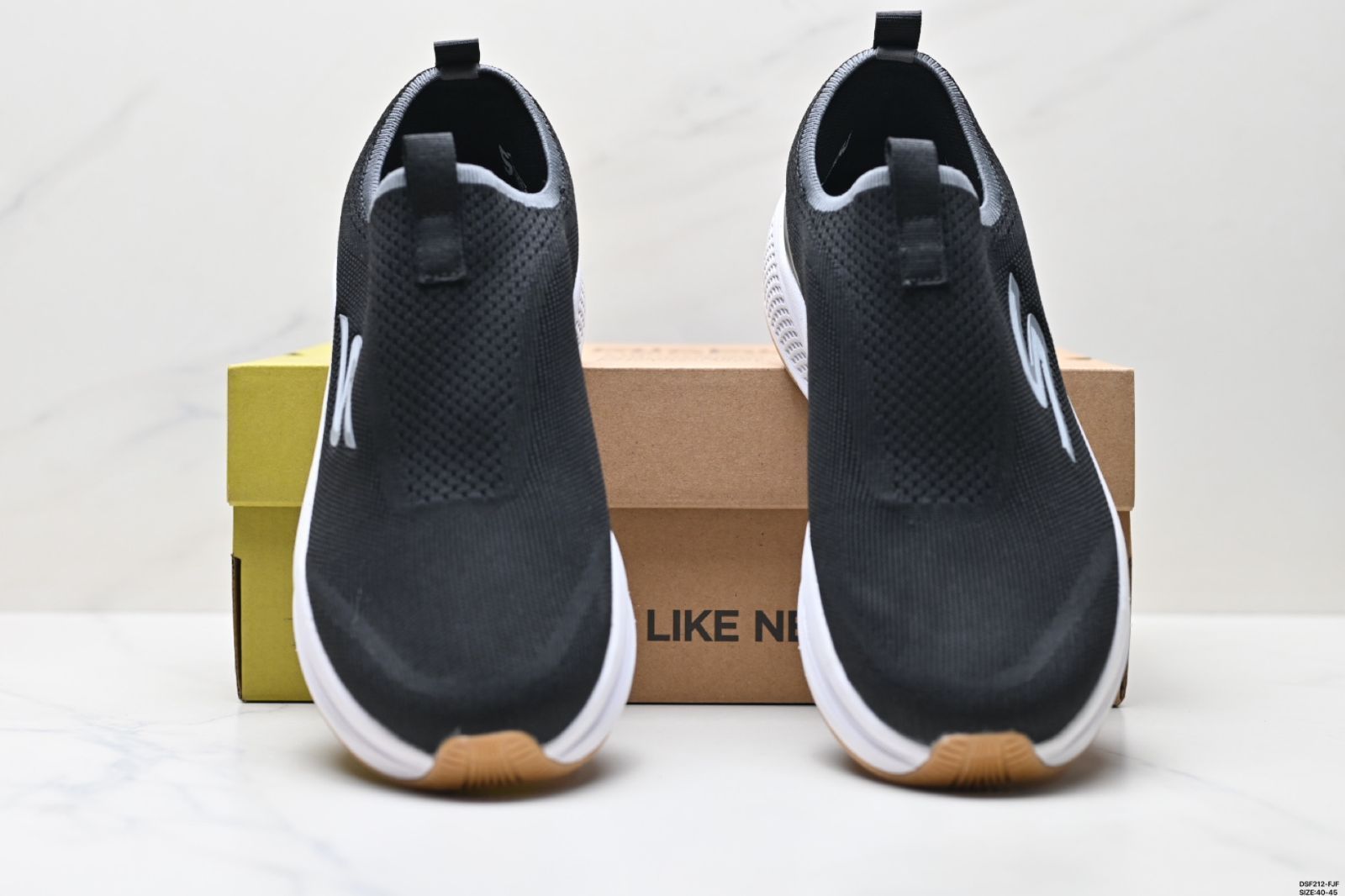 専用出品 ⑰ 今日特価】Skechers スケッチャーズ 夏用メンズ スリップオン