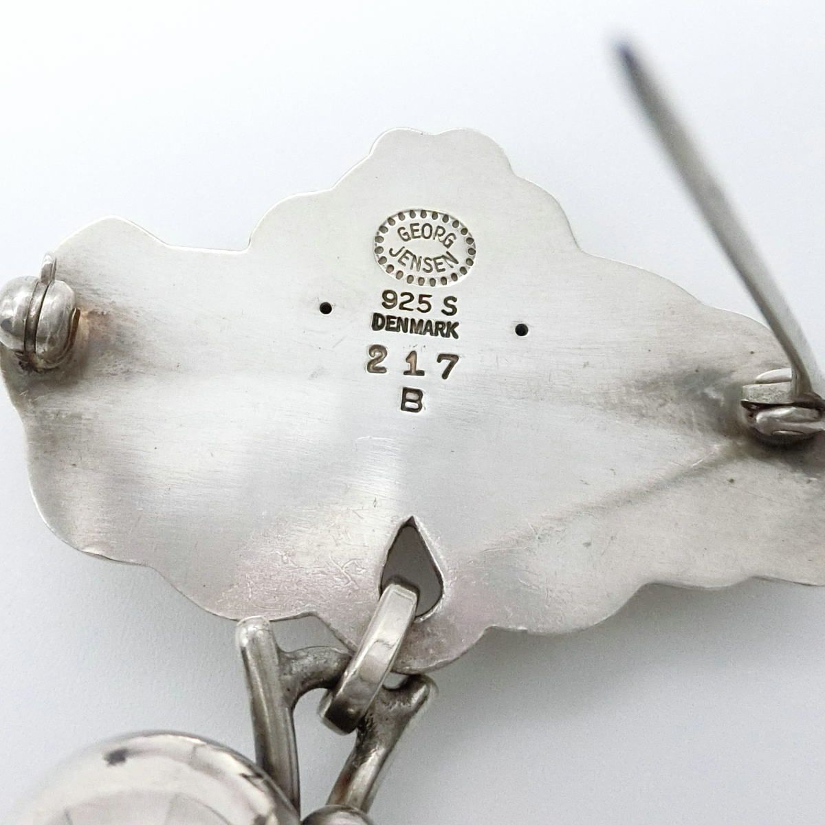 ジョージジェンセン Georg Jensen ムーンライトグレープ ブローチ 217B