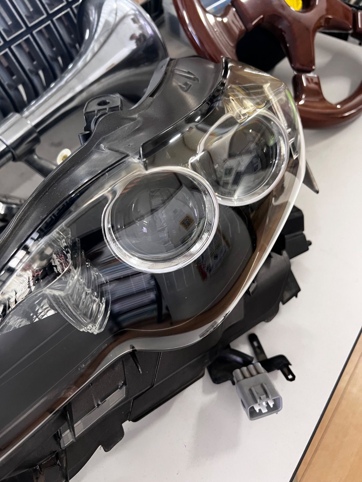 レクサス is250 is300h純正ヘッドライト 左 レクサス（LEXUS） 新品 ヘッドライト レンズ 左右 2個セット IS250