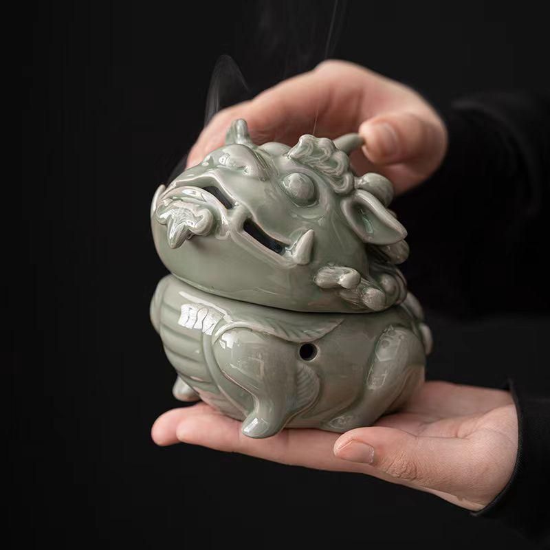 独角獣青磁陶磁盤香炉 薫香 置件 倒流香炉 香道具 装飾品
