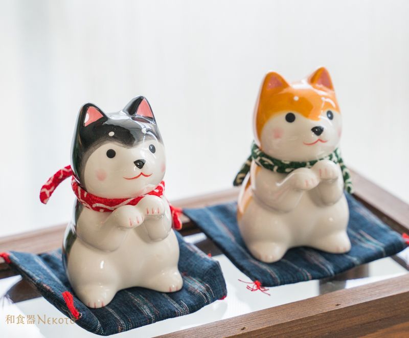 【未使用品】 薬師窯 YAKUSHIGAMA 和楽づくし わんこ日和 お座り黒柴(9685) おねだり黒柴(9689) セット 中古 送料無料 H４ 未使用品】 薬師窯 YAKUSHIGAMA 和楽づくし わんこ日和 お座り黒