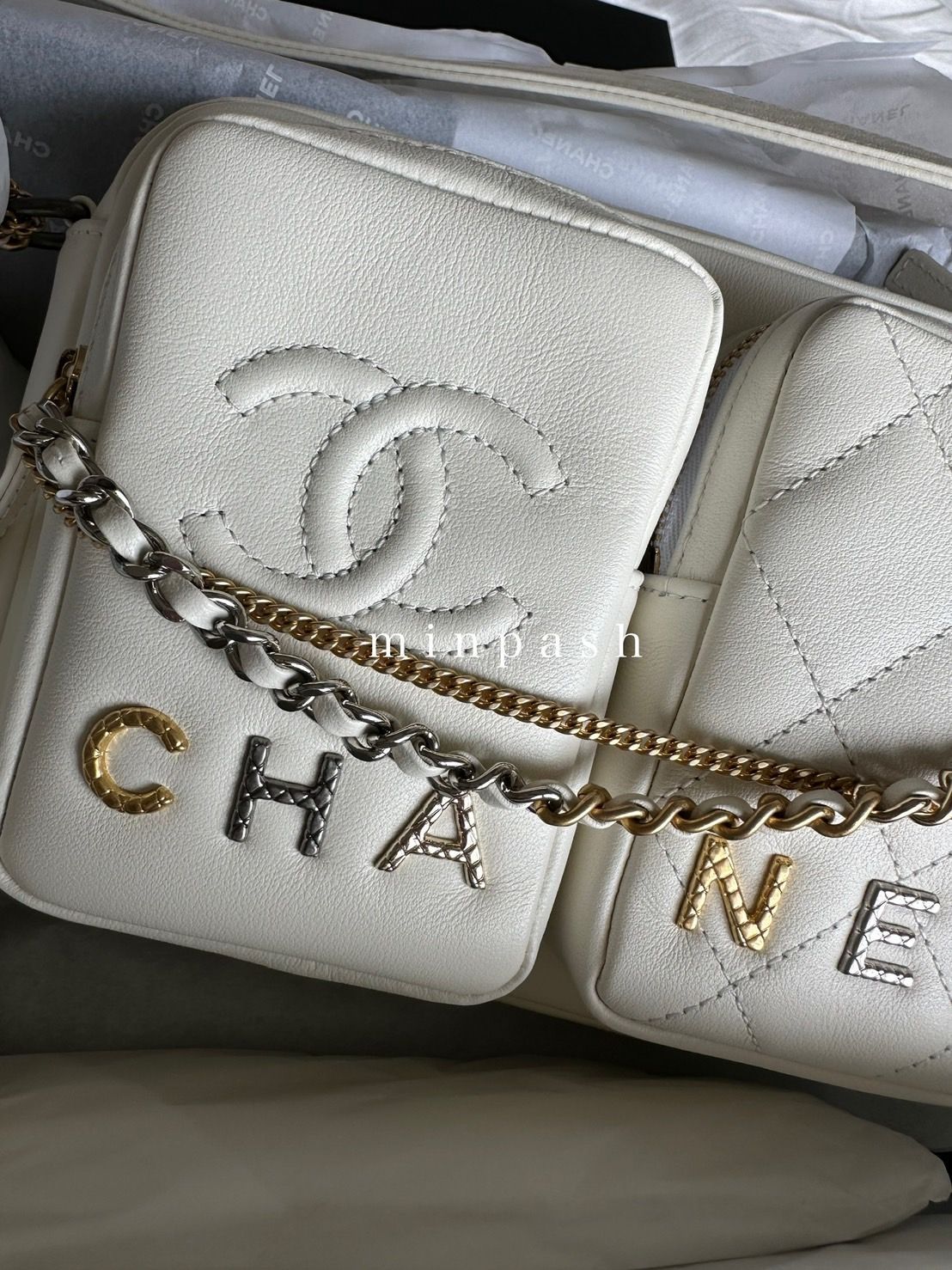 CHANEL ♡ スモール カメラケース カメラバッグ エクリュ CHANEL ♡ スモール カメラケース カメラバッグ エクリュ