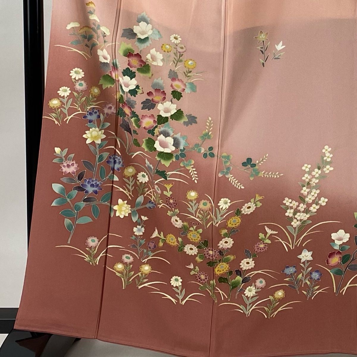 訪問着 着物 袷 金彩加工 刺繍 草花 正絹 裄69.5 L 中古 sn1542
