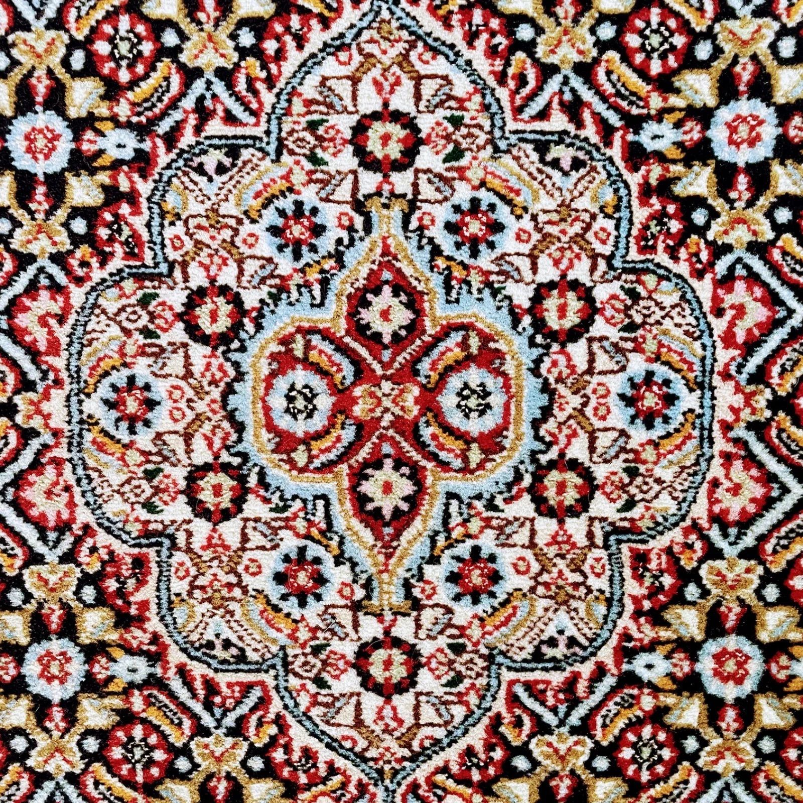 ビルジャンド産 シルク-ウール