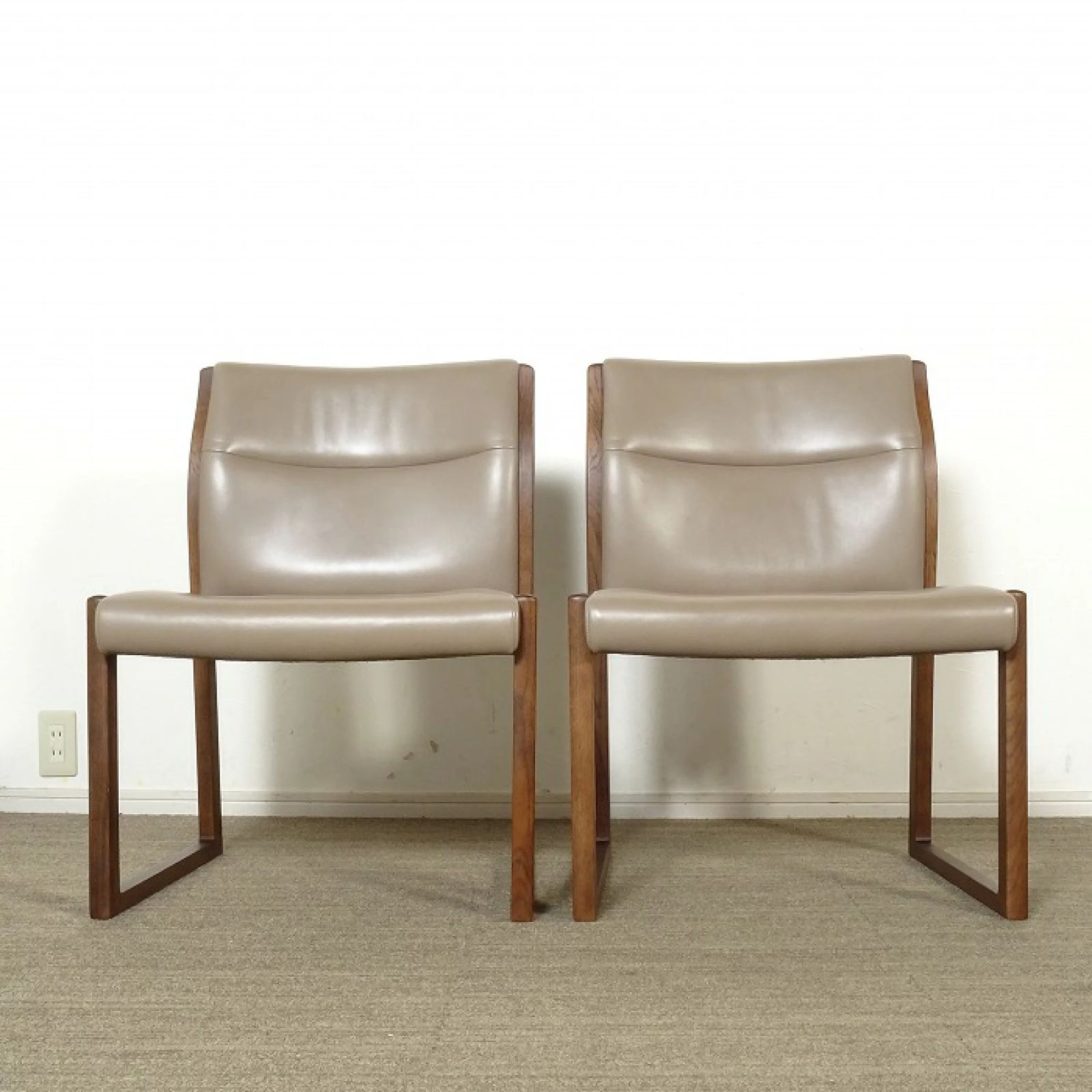 ◾︎SELUNO◾︎ 展示 karimoku カリモク家具 アームレスチェア WU5305 2脚セット レザー 21万 v691