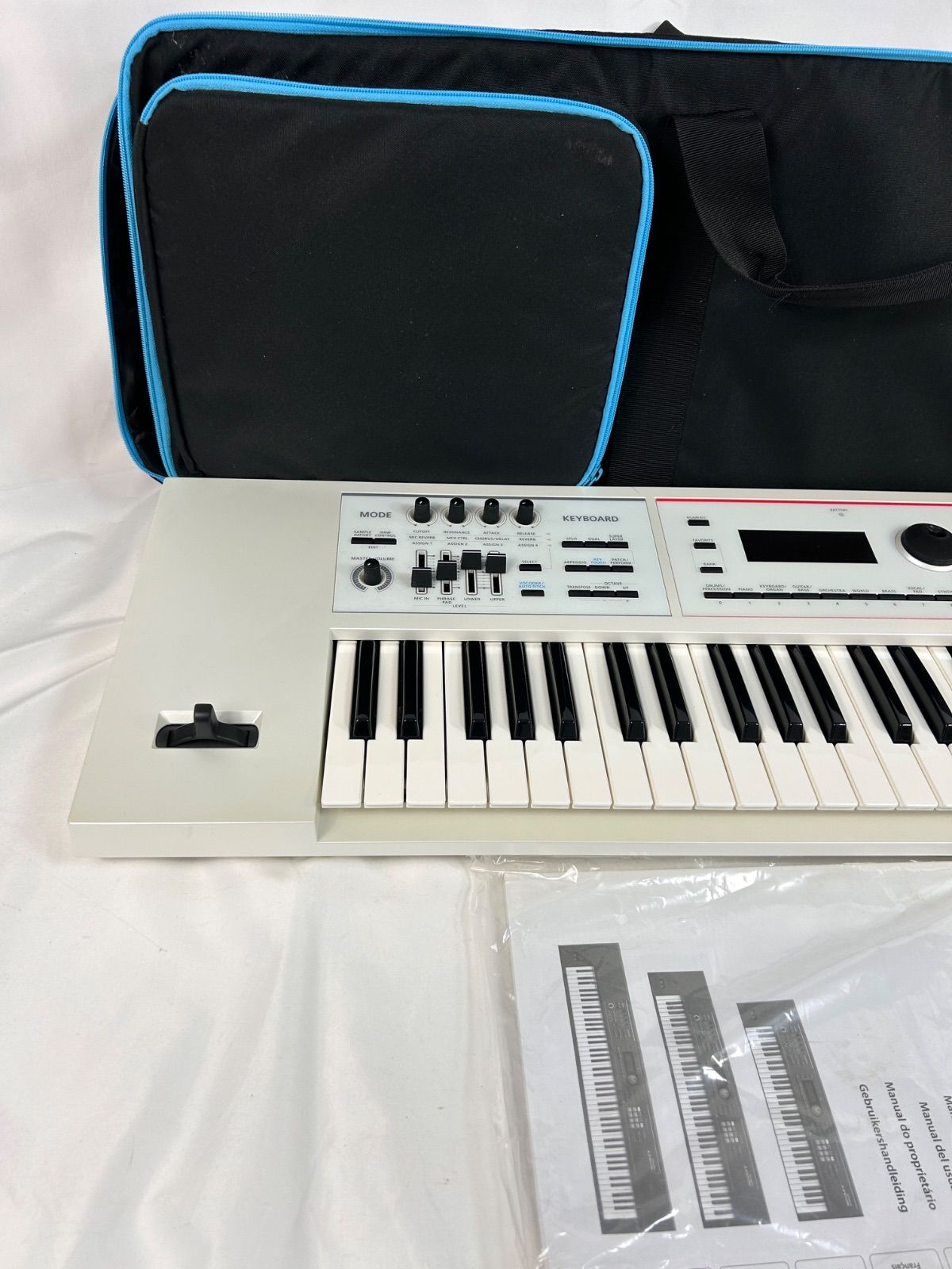 Roland JUNO-DS61W ソフトケース付属 純正ケースセット】Roland(ローランド) ／JUNO-DS61W (ホワイト