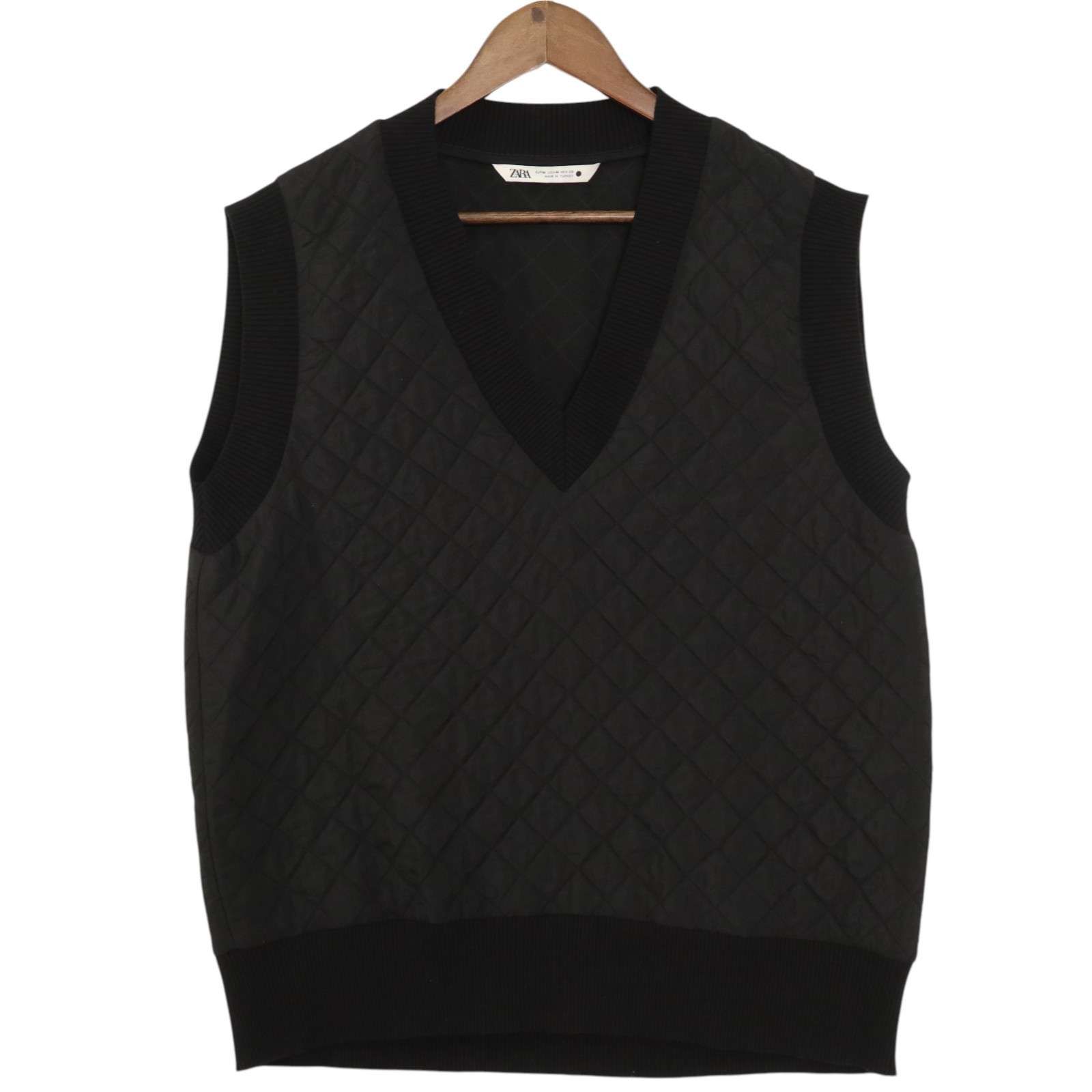 専用　ZARA 黒 キルティングベスト ZARA ザラ 秋冬 ストレッチ☆ ダイヤ型 キルティング ベスト Sz