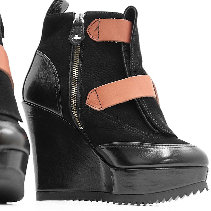 極美品 ヴィヴィアンウエストウッド ブーティ ハイヒール ブラック 黒 レザー 極美品 ヴィヴィアンウエストウッド ブーティ ハイヒール ブラック 黒