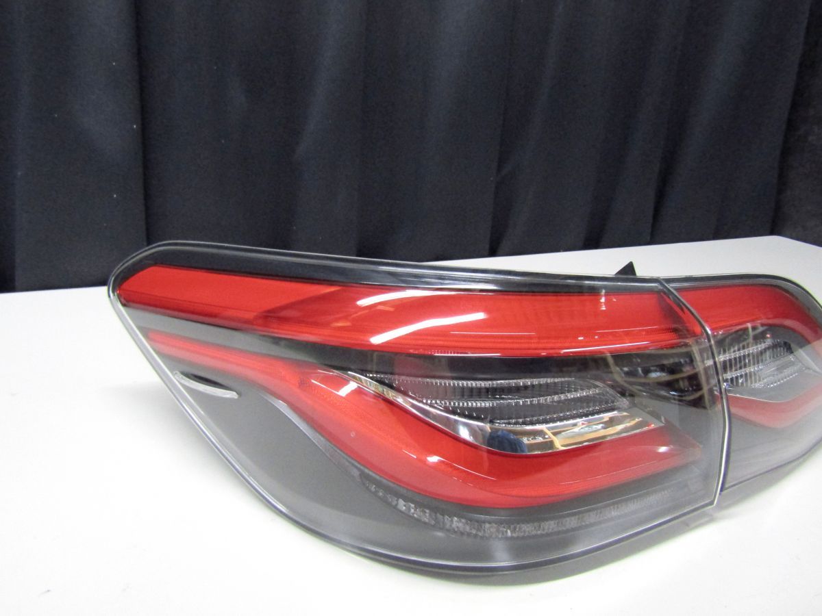 トヨタ AZSH20 クラウン ハイブリッド RSアドバンス 純正 左 テールランプ 2点SET Koito 30-448 助手席側 220 H2
