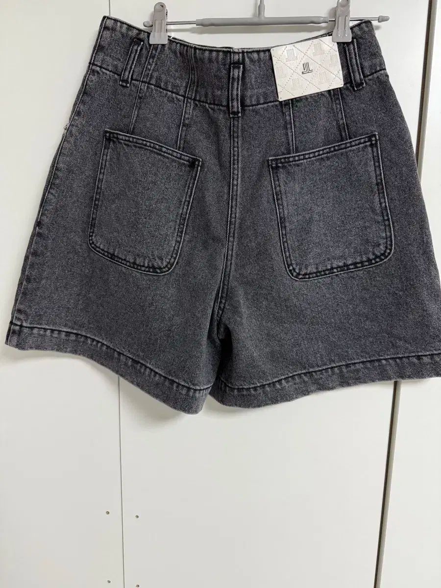 LANVIN ランバン 23 売り切れ デニム ショートパンツ The HANDSOME