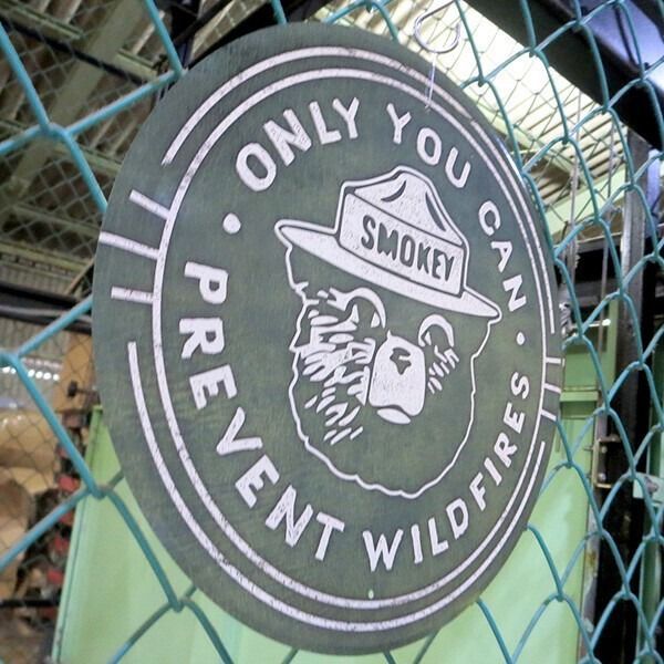 ラウンド メタルサイン SMOKEY BEAR スモーキーベア ブリキ看板