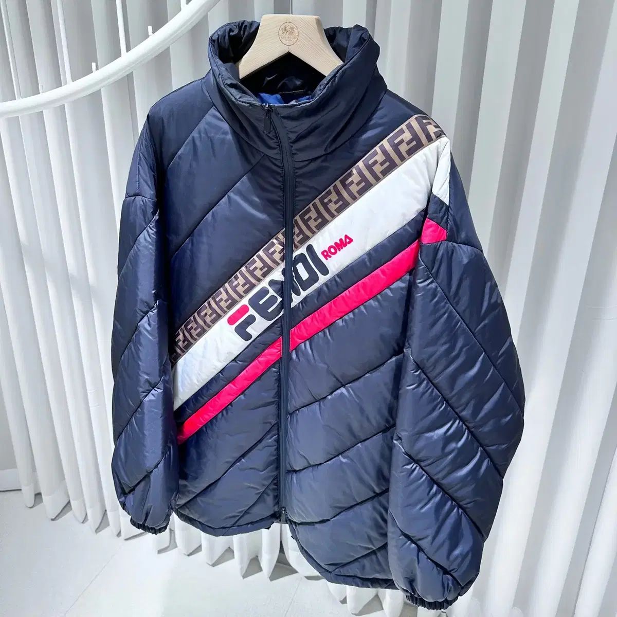FENDI ダウン オーロラ加工デザイン レア