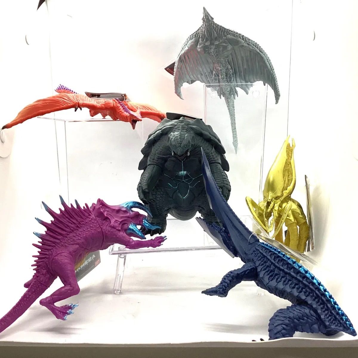BANDAI - 「GAMERA-Rebirth」よりガメラ&登場怪獣全6体まとめて GAMERA-Rebirth」よりガメラ&登場怪獣全6体まとめて - メルカリ
