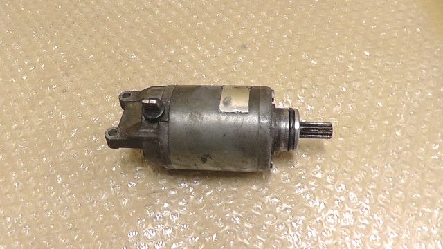 バリオス ZR250A-000xxx の セルモーター 1758243286