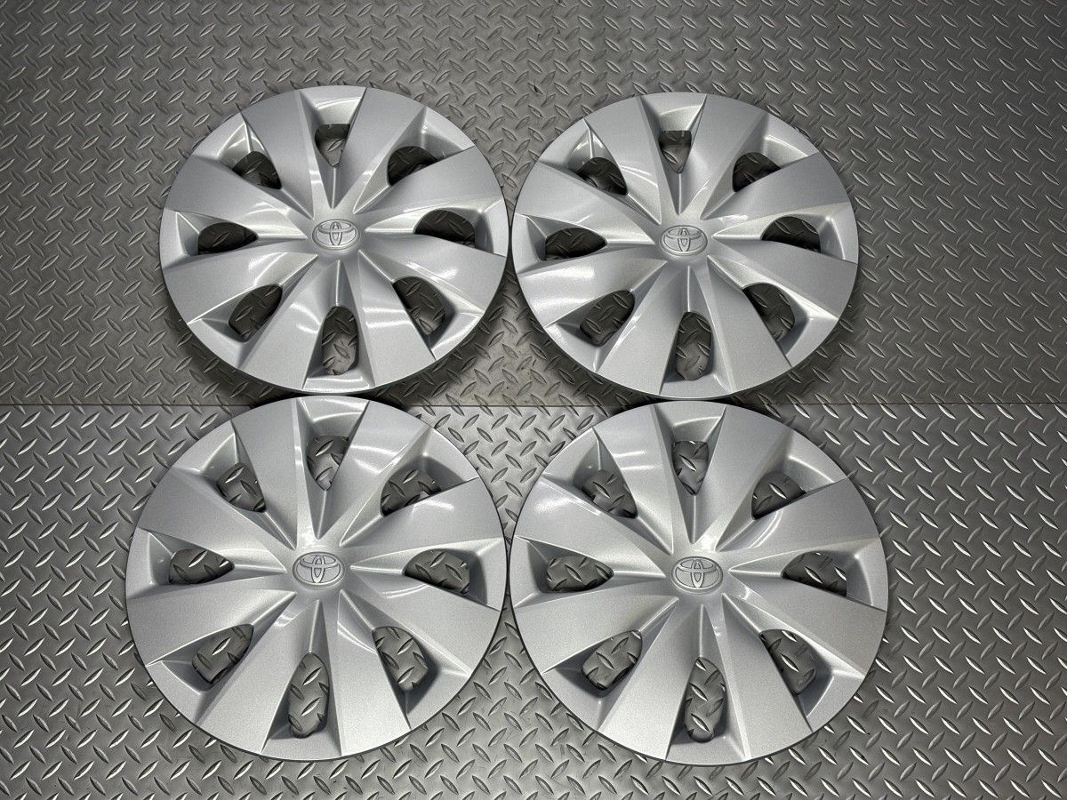 新車添付　未使用品14in ホイールキャップ　42602-52590 4枚セット 新車添付 未使用品14in ホイールキャップ 42602-52590 4枚セット